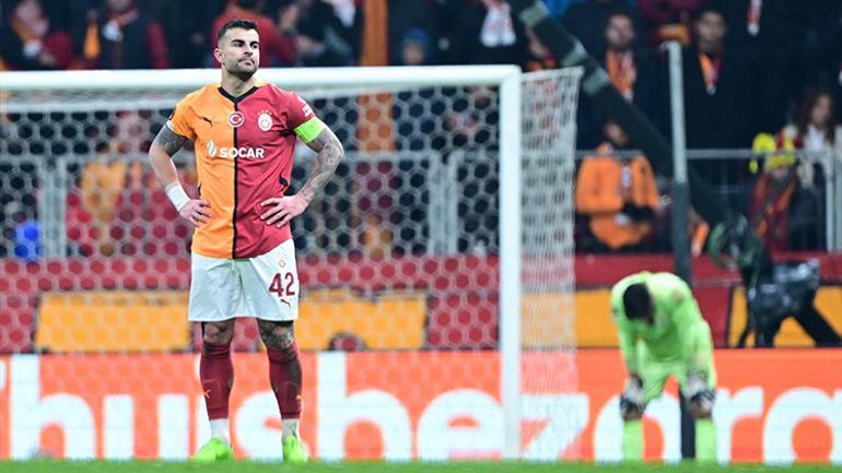 Galatasaray'ın Avrupa'ya veda ettiği AZ Alkmaar maçı sonrası çok konuşulacak sözler: Çok tuhaf transfer! Enteresan değil mi? 1 galatasarayin avrupaya veda ettigi az alkmaar maci sonrasi cok konusulacak sozler cok tuhaf transfer dfNH8HjJ