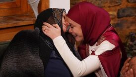 ilayda alisan aglatti munevverin anne acisi 7A69P5P5