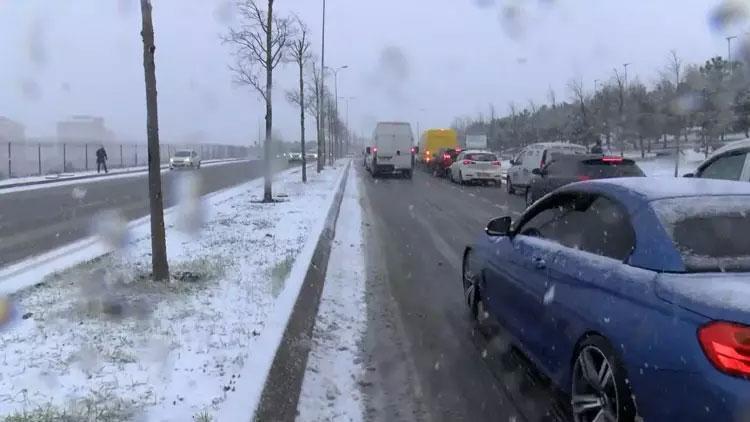 İSTANBUL ANLIK TRAFİK DURUMU 19 ŞUBAT: İstanbul trafik yoğunluğu şu an nasıl, yüzde kaç? İşte güncel yol durumu haritası ekranı... 4 istanbul anlik trafik durumu 19 subat istanbul trafik yogunlugu su an nasil yuzde kac WenVSaYO