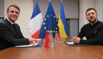 macron zelenski ile gorustu Q36gC5H9