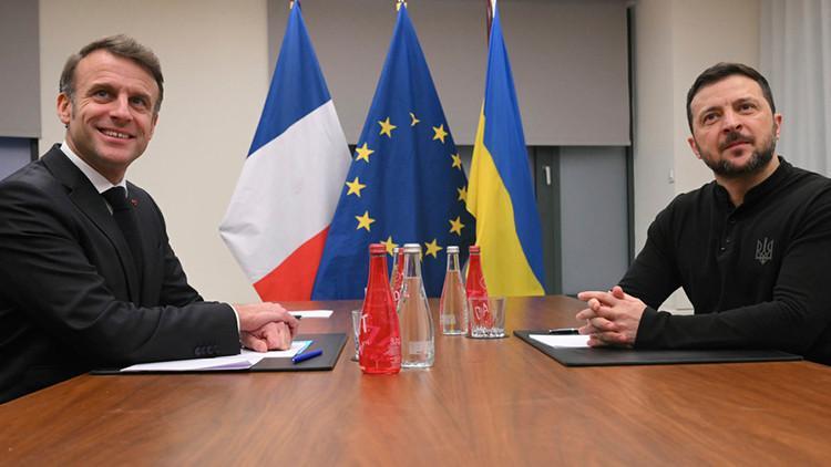 macron zelenski ile gorustu Q36gC5H9