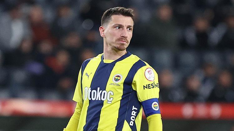 mert hakan yandasin fenerbahce ile 100 mac heyecani IfUuySI3