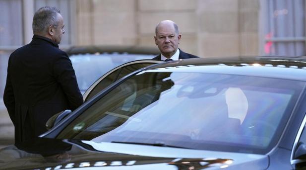 SON DAKİKA: Paris'teki zirvede gerilim, Almanya erken ayrıldı... Scholz: Sinirliyim, Bu tartışma zamansız ve yanlış! 2 son dakika paristeki zirvede gerilim almanya erken ayrildi scholz sinirliyim bu tartisma zamansiz ve IquPtGuK