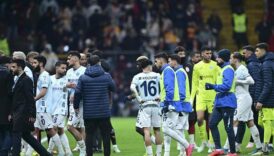tff sahadan cekilmenin cezasini degistirdi galatasaray adana demirspor maci sonrasi yeni kararlar IXG1i2Jz