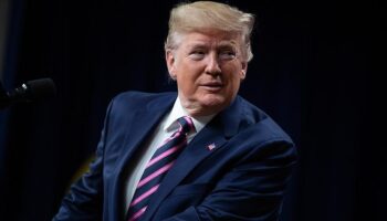 trump tarih verdi savas baslatan tarifeleri aciklayacak JVN7hLCu