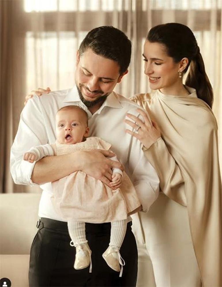 Tüm aile bu mutlu sırrı aylarca sakladı... Kızının hamile olduğunu sekizinci aya kadar kimseye söylememiş! 7 tum aile bu mutlu sirri aylarca sakladi kizinin hamile oldugunu sekizinci aya kadar kimseye RhhcqwaO