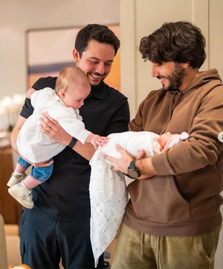 Tüm aile bu mutlu sırrı aylarca sakladı... Kızının hamile olduğunu sekizinci aya kadar kimseye söylememiş! 9 tum aile bu mutlu sirri aylarca sakladi kizinin hamile oldugunu sekizinci aya kadar kimseye mc8eAXCq