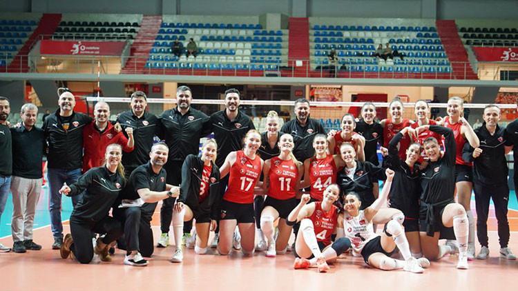 turk hava yollari avrupada adini yari finale yazdirdi v75LynAa