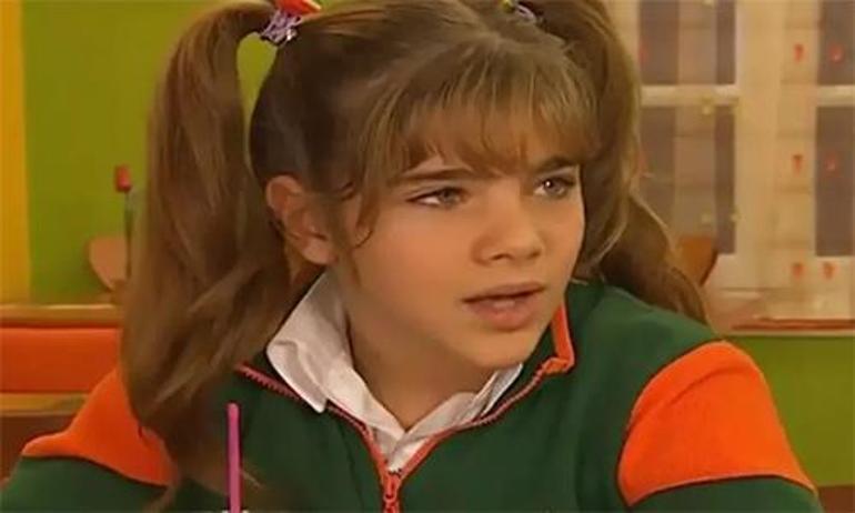 Türkiye'nin en ünlü dizisinde çocuk yıldızdı... Evlendi, yuvasını kurdu...Şimdi kendi kızını büyütüyor 7 turkiyenin en unlu dizisinde cocuk yildizdi evlendi yuvasini kurdusimdi kendi kizini buyutuyor 6 w4R7S1NR