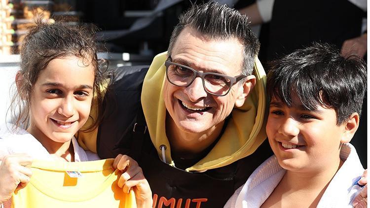 vakifbank ve kacuvdan kanserli cocuklar icin umut dolu bulusma ZNa6ATVG