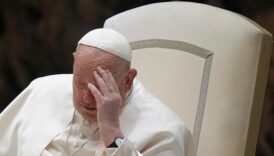 vatikanda tedirgin bekleyis papa francis icin alarm canlari calmaya basladi 4XSu2wOU