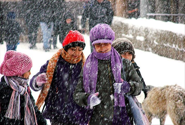 yarin okullar tatil mi 19 subat carsamba kar uyarisi geldi gozler valilik aciklamasinda ankara azSnGVAB