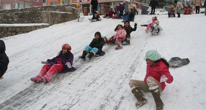 YARIN OKULLAR TATİL Mİ 21 ŞUBAT 2025 CUMA SON DAKİKA | Ağrı, Erzurum, Düzce, Malatya, Kayseri, Sivas, İstanbul'da yarın okullar tatil mi edildi, yarın okul var mı, hangi illerde kar tatili var? İstanbul Valisi Davut Gül'den kar tatili açıklaması! İşte eğitim öğretime ara verilen iller! 12 yarin okullar tatil mi 21 subat 2025 cuma son dakika agri erzurum duzce VvN3eLyO