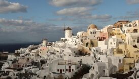yunanistan 4 adada egitime bir hafta daha ara verdi 8FTYqAak