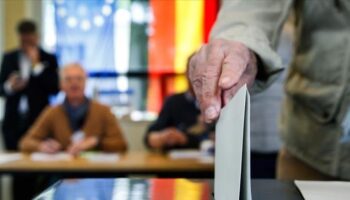 almanya sandik basinda kritik secim basladi uFNMiFYP