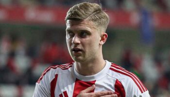 antalyasporda jakub kaluzinski fenerbahce macinda yok SH6XchM2
