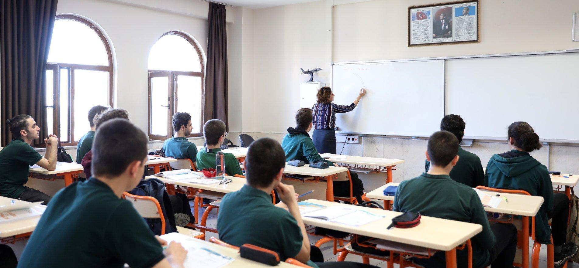 Devamsızlık hakkı kaç gün 2025? Lise özürlü özürsüz devamsızlık ne kadar, devamsızlık süresini dolduranlar belge alabiliyor mu? MEB'den yeni yönetmelik yayınlandı! 5 devamsizlik hakki kac gun 2025 lise ozurlu ozursuz devamsizlik ne kadar devamsizlik suresini dolduranlar FYrID6O5