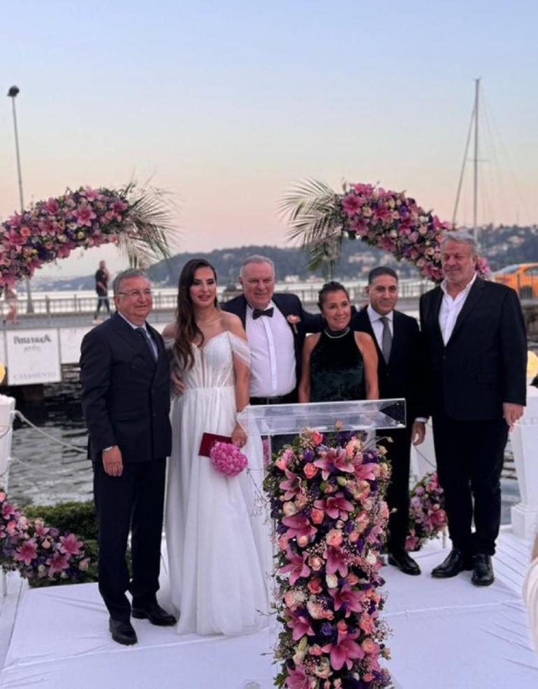 'En sevdiğim yer' dediği Brüj'de evlenmişti... '9 yıl önce bugün cancağızım!' 28 en sevdigim yer dedigi brujde evlenmisti 9 yil once bugun cancagizim 27 dTXlIfc6