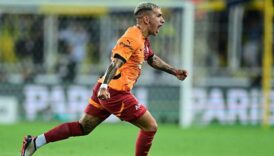 galatasaray fenerbahce derbilerinde ilk golu atan zaferin kapisini araliyor dAuEvHux