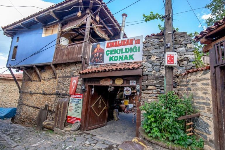 İlk bölümüyle ekranlara damga vurdu! Cumalıkızık 25 yıl sonra Piyasa'yı ağırladı! 2 ilk bolumuyle ekranlara damga vurdu cumalikizik 25 yil sonra piyasayi agirladi 1 5yjXmD5I