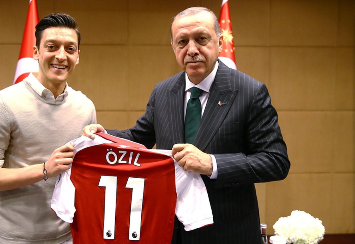 Mesut Özil AK Parti MKYK üyesi mi oldu? Yeni MKYK listesinde adı var mı? 1 mesut ozil ak parti mkyk uyesi mi oldu yeni mkyk listesinde adi var mi LV6UPazg