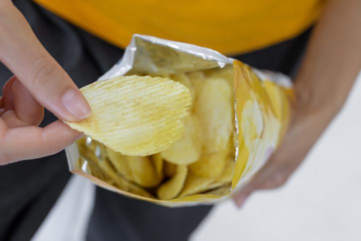 uzmanlar tehlikeleri konusunda uyardi mukbang akimi ozellikle gencler arasinda populerlesiyor 10 6kKhgDja
