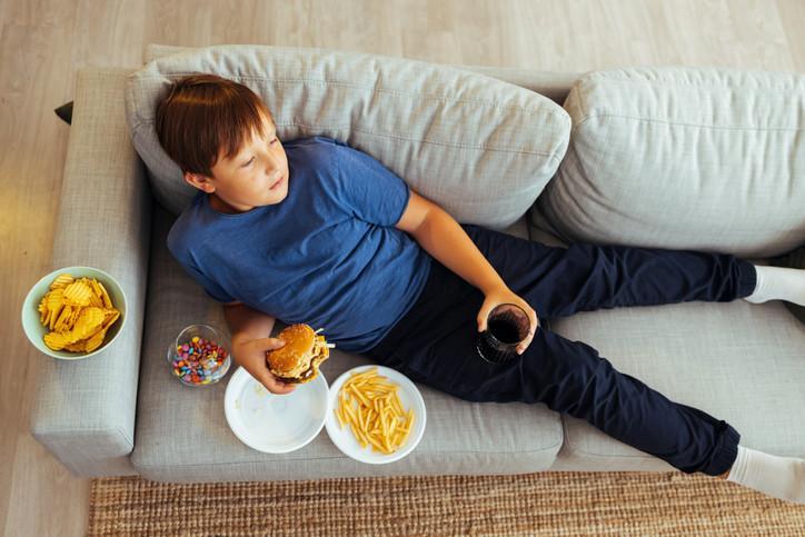 uzmanlar tehlikeleri konusunda uyardi mukbang akimi ozellikle gencler arasinda populerlesiyor 8 Ar9lZgfM